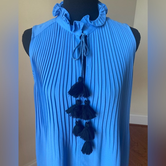 Ann Taylor Loft sleeveless pleated swing blouse with tassels Size XS - Picture 2 of 5